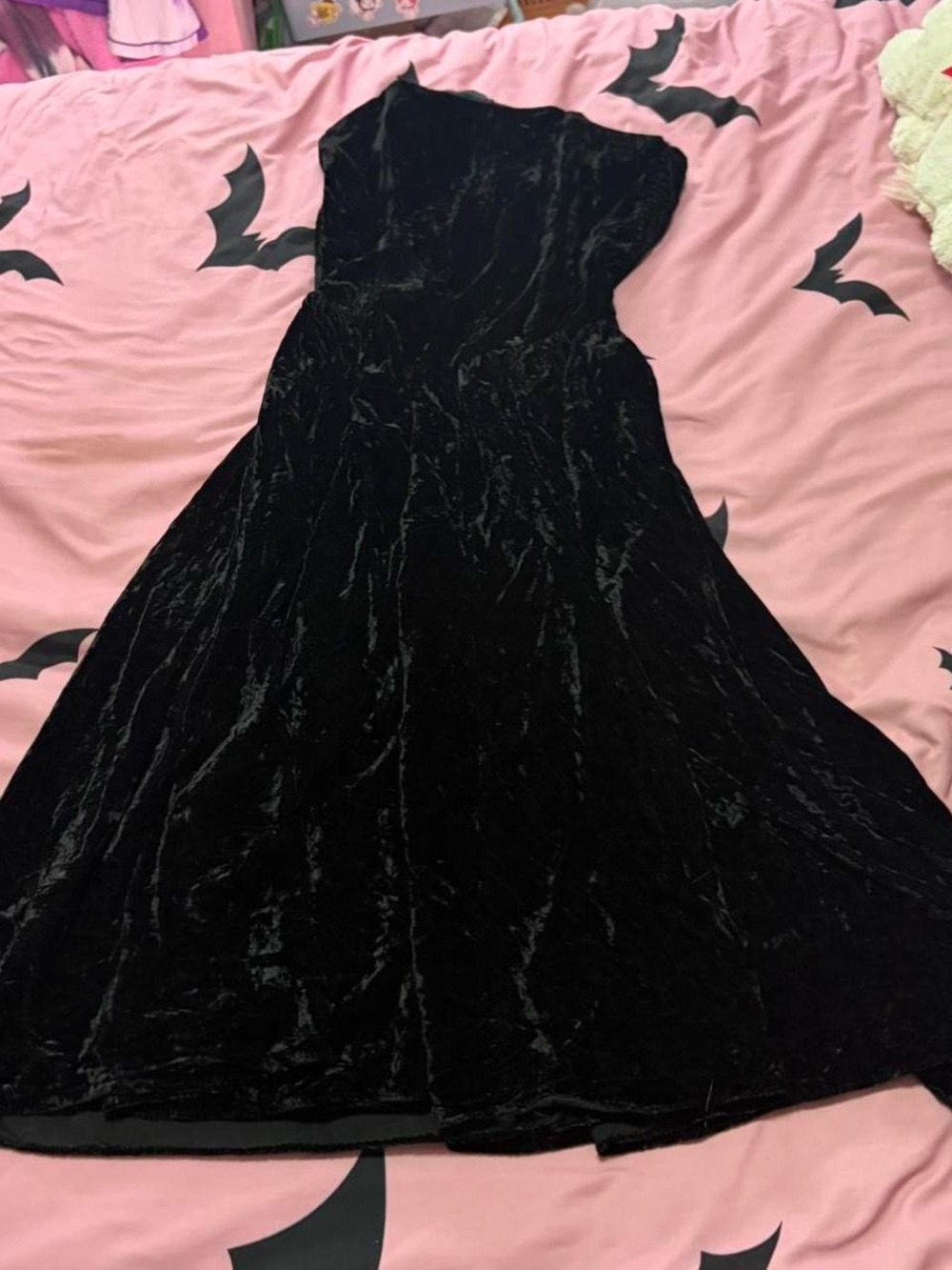 Black Velvet Women's Strapless Dress